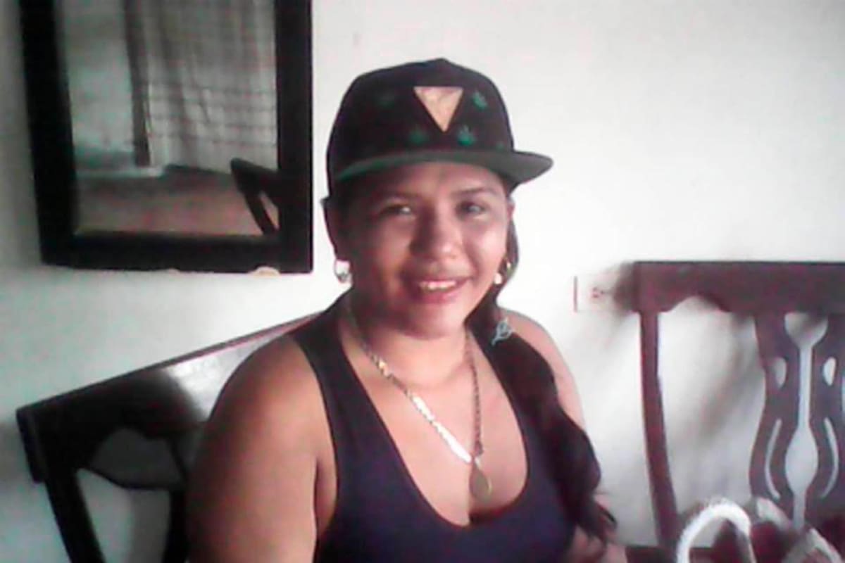 ¡Terrible! Departía con amigos y sicario la mató de un balazo en la cabeza