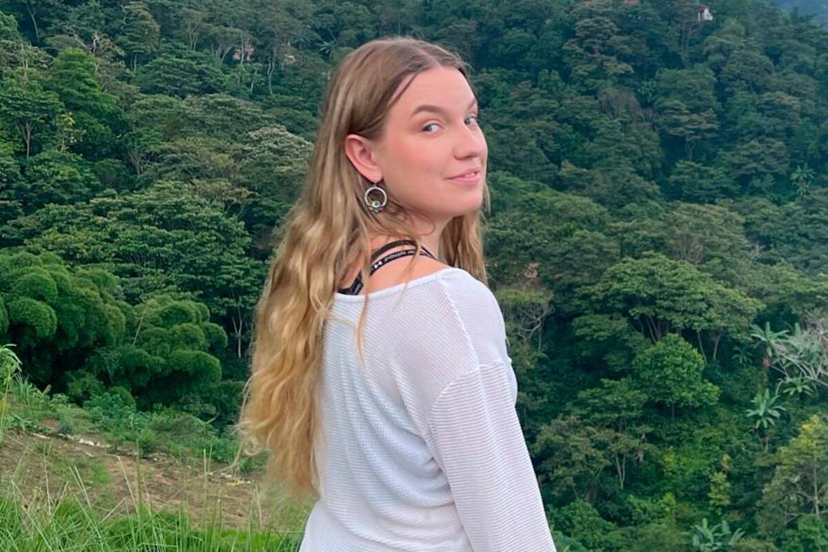 La artista ucraniana Kelsie Kimberlin se deja seducir por Cartagena