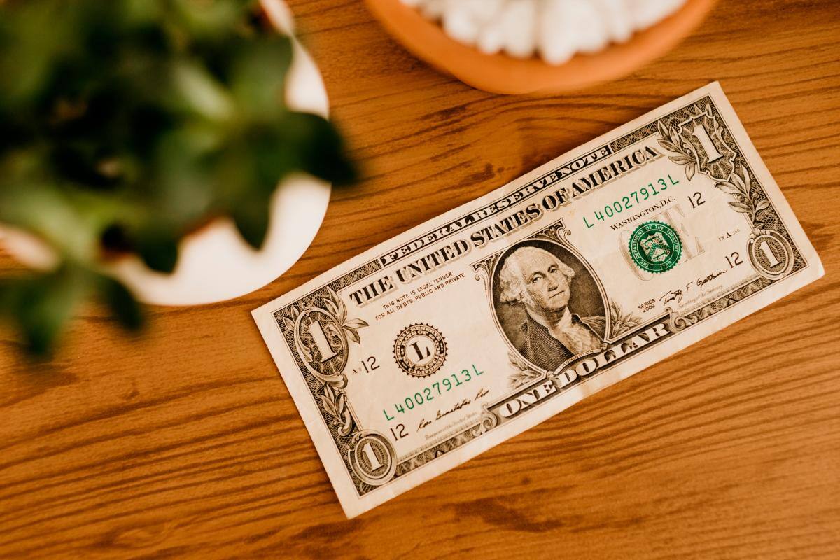 Así cerró el dólar este jueves: Temor a las tasas de interés