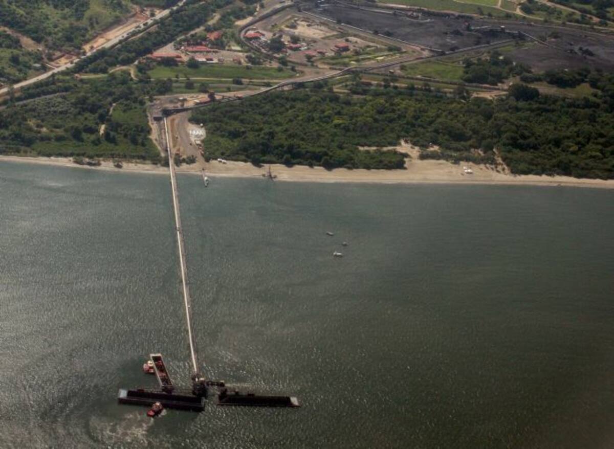 La medida surge a propósito de las posibles irregularidades cometidas con el vertimiento de toneladas de carbón en zona costera de Santa Marta. COLPRENSA