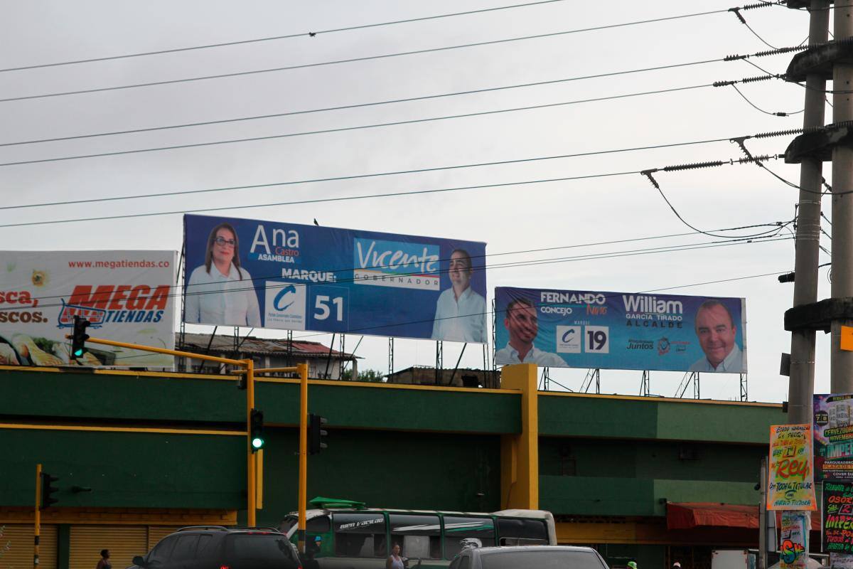 Aún no quitan toda la publicidad política en la ciudad