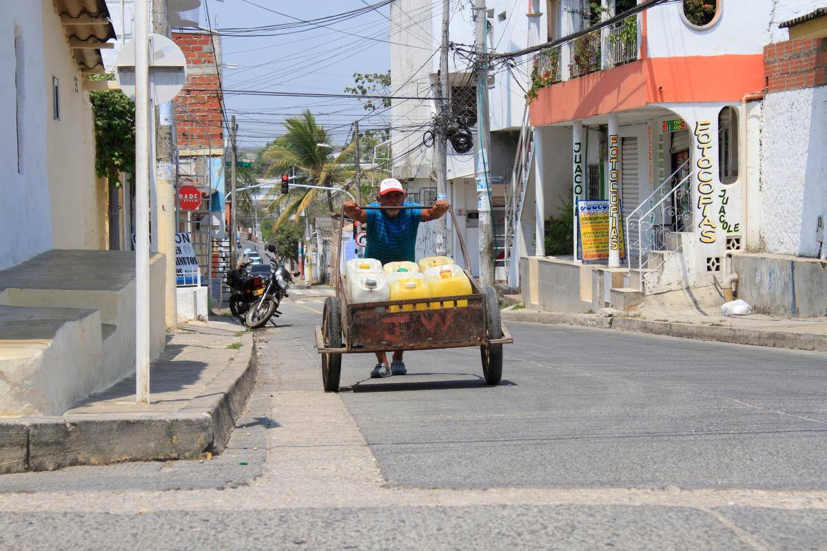 Con la compra y venta de agua gorda se ayuda a cumplir medidas como el lavado de manos.