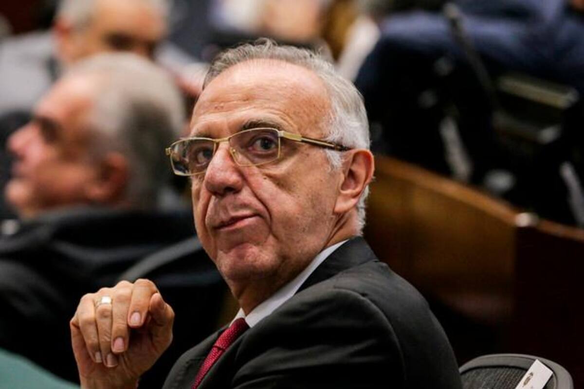 Senadores señalan que moción de censura a Mindefensa fue sacada de orden del día