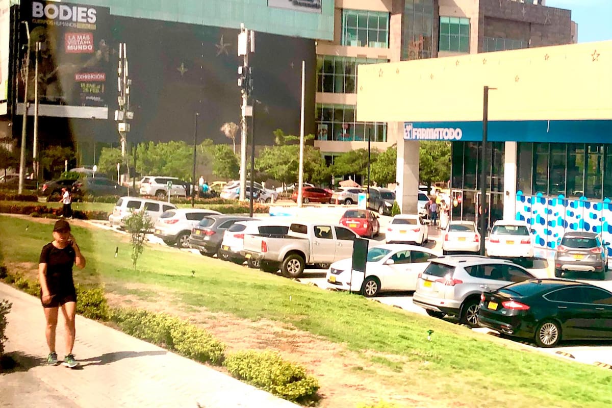 Centros comerciales cumplen con protocolos y medidas de bioseguridad