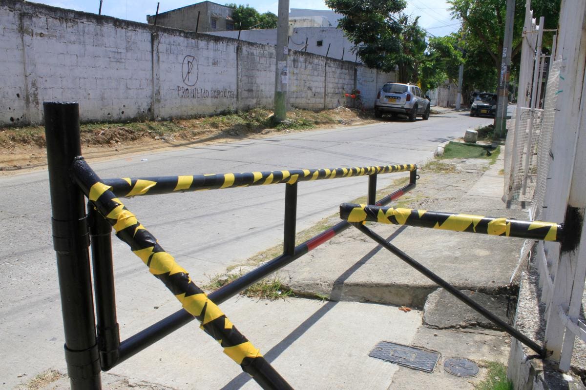 Polémica por talanqueras para la seguridad de Los Corales