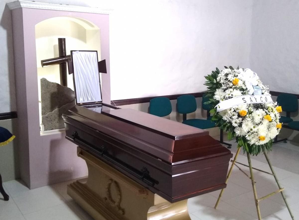 El féretro es velado en la funeraria La Esperanza de Sincelejo. //Manuel Santiago Pérez - El Universal.