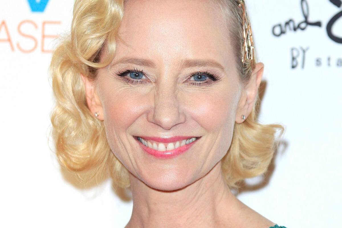 La famosa actriz Anne Heche, en coma tras terrible accidente de tránsito