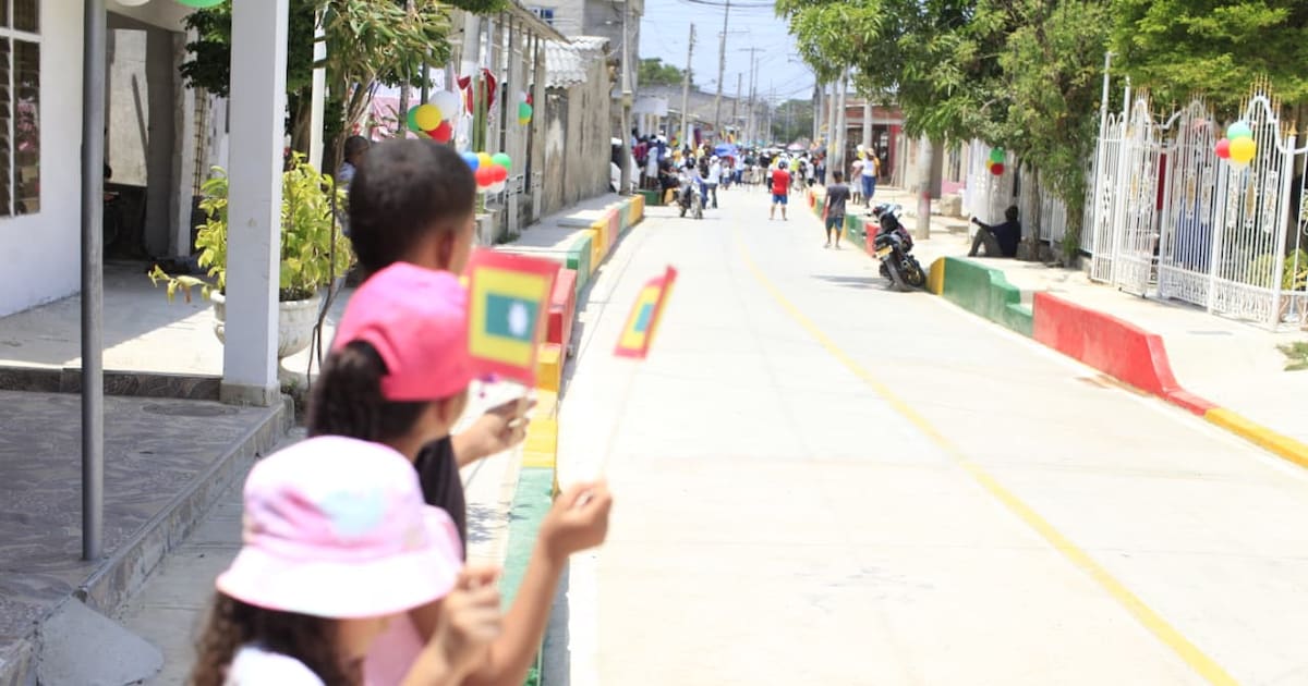 Calle Colombia in Olaya Herrera gets new pavement: 400 families to benefit