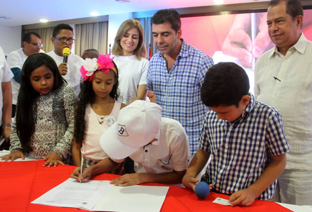 El homenaje a la niñez barranquillera en la conmemoración del Día de Barranquilla lo hizo el alcalde Char expidiendo el decreto 0372 de 2016.