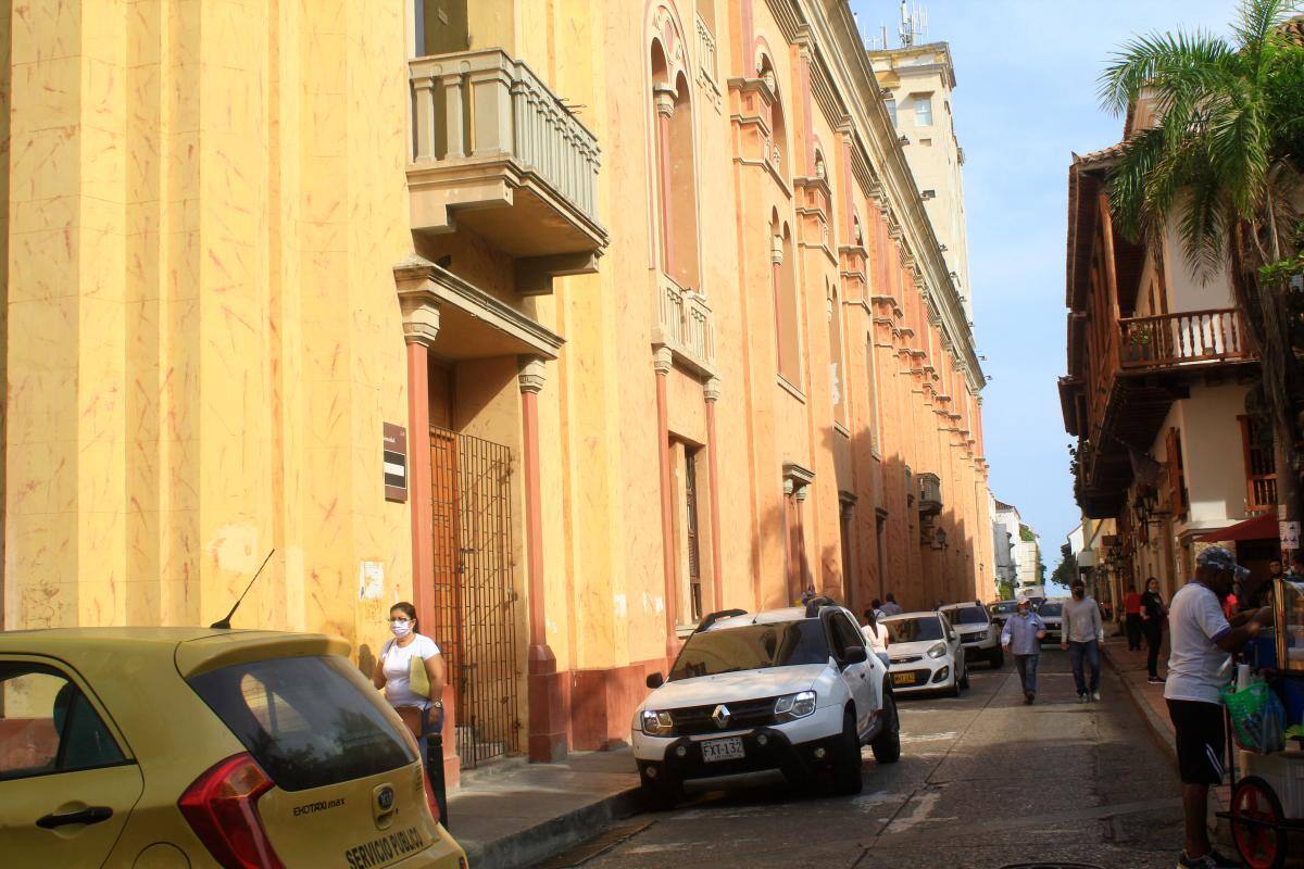 “Las elecciones son manipuladas y el cargo de rector se escoge a dedo”: diputado