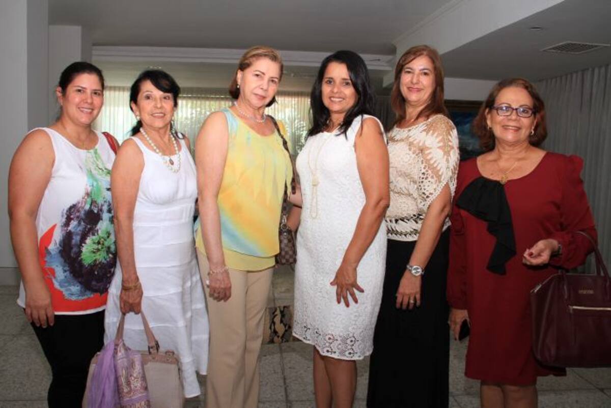 Erika Alvarado, Hilda de Alvarado, Alexis Bustamante, Juanita Méndez, Ligia Pareja y Yolanda Rodríguez. ZENIA VALDELAMAR