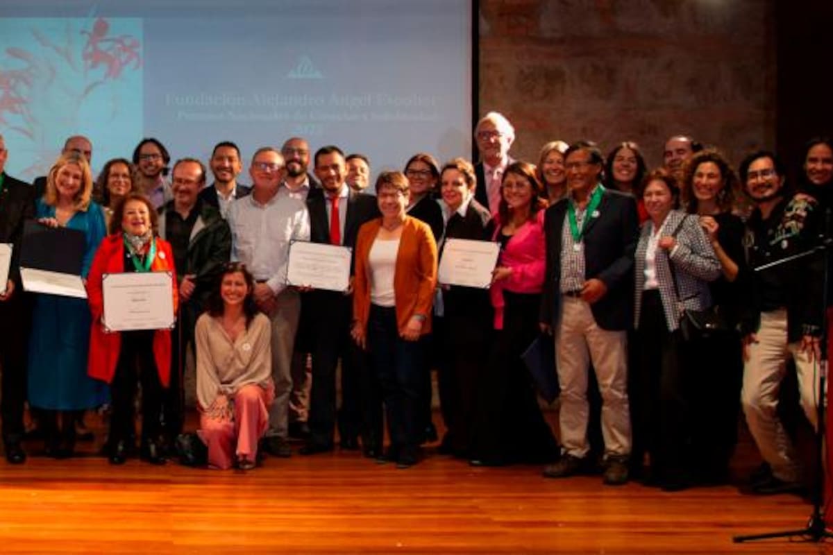 ¡Participa! Premios de Ciencias y Solidaridad entregan 50 millones de pesos