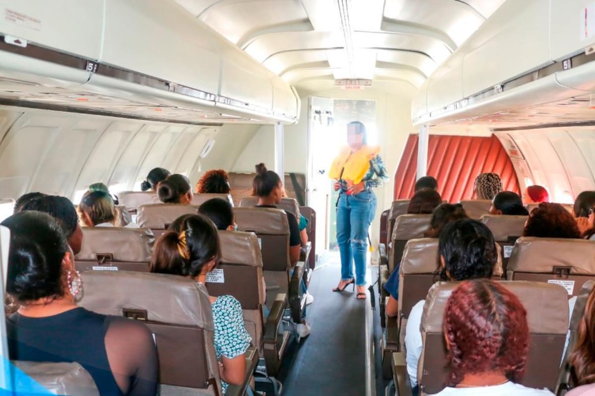 Estudiantes de auxiliar de vuelo en Cartagena sufren matoneo en redes