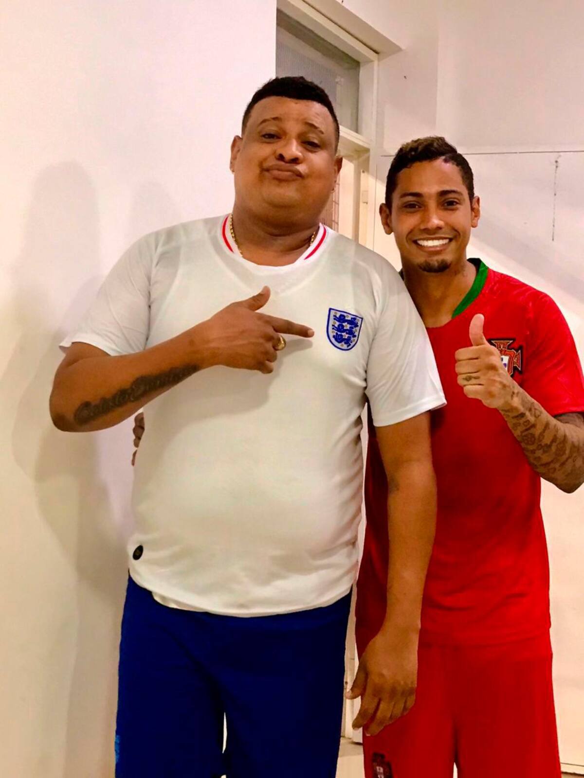 Yeison Ariel Tuñón, más conocido como El Varilla, junto a Ricardo Laborde.