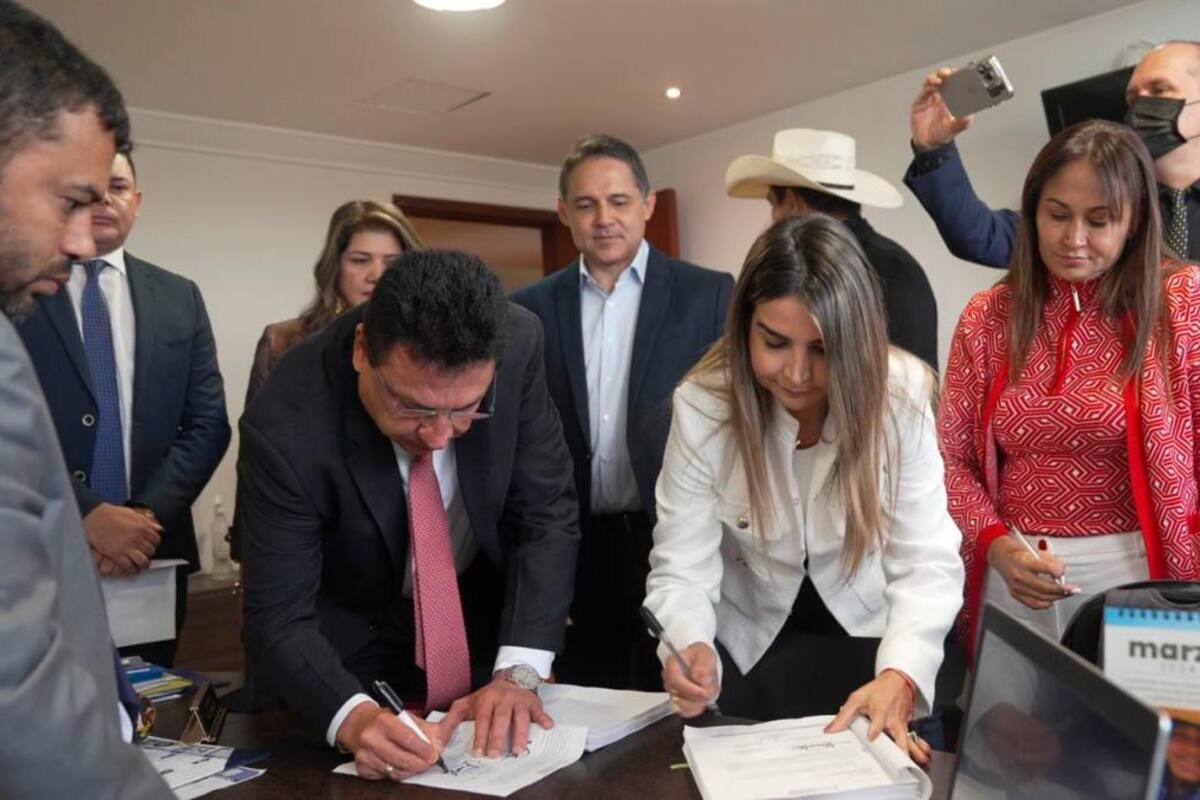 Ponencia negativa de la Comisión Séptima tumbaría la reforma a la salud de Petro