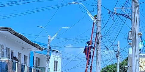 Nuevas denuncias sobre robo de energía en sector comercial de Barranquilla