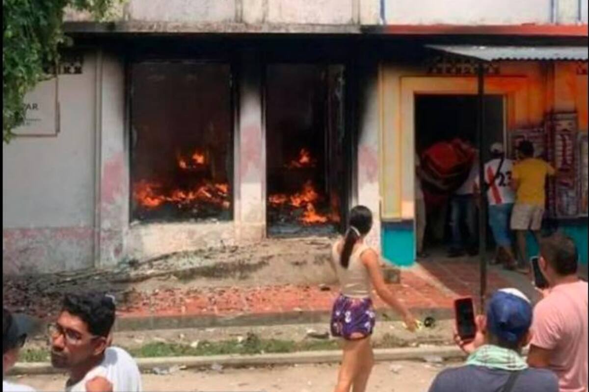 Cuatro heridos y una sede de Registraduría incendiada deja asonada en Gamarra