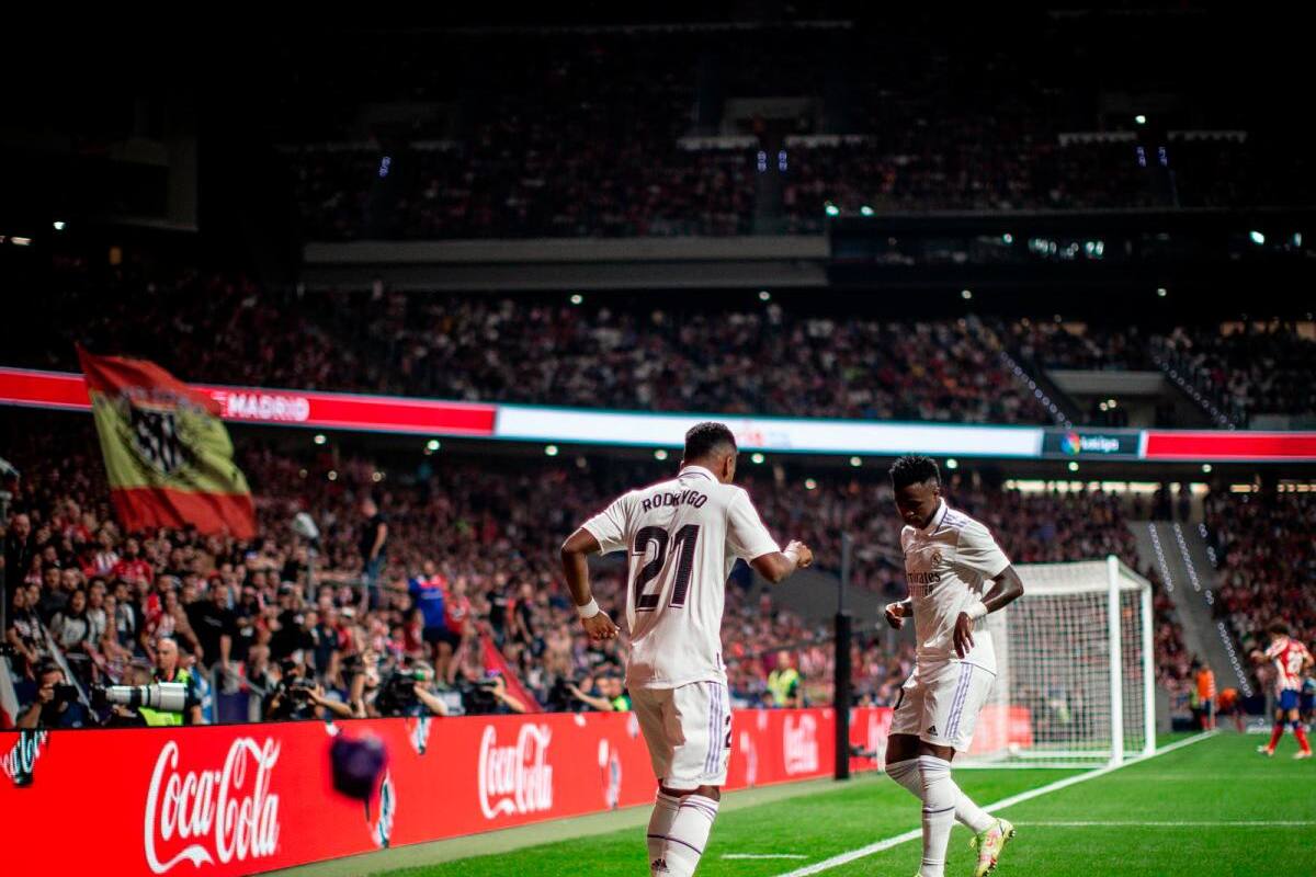 Hinchas del Atlético Madrid dedican cantos racistas a Vinicius