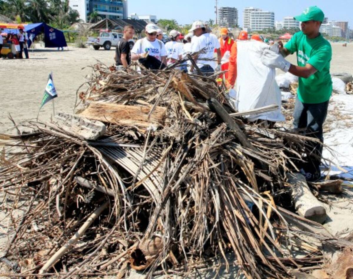 El punto de encuentro principal de la jornada de limpieza ‘Todos por el agua’ es frente al Cementerio de La Boquilla. El año pasado con esta actividad se recogieron 2,2 toneladas de basura en Cartagena.