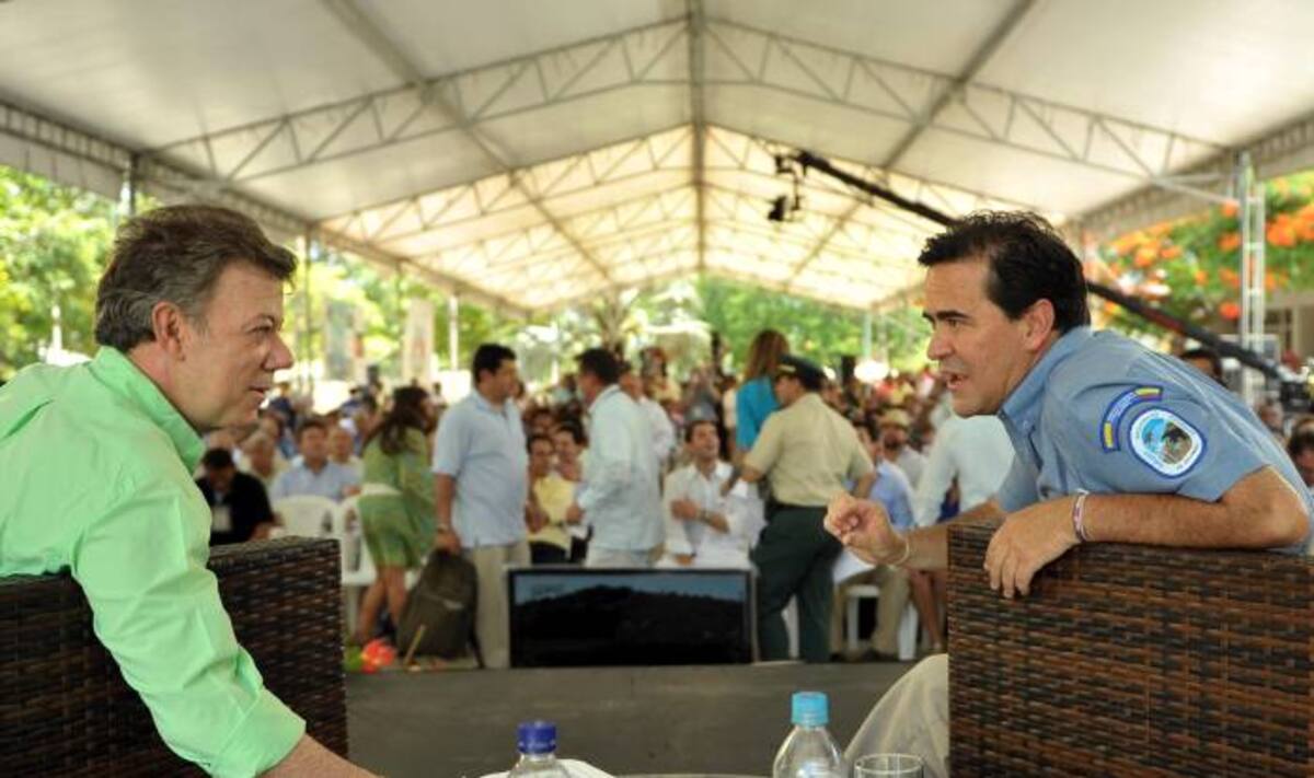 El ministro de Ambiente y Desarrollo Sostenible, Frank Peral, presentó los logros de su cartera en lo que va corrido del actual gobierno junto al presidente Juan Manuel Santos. COLPRENSA