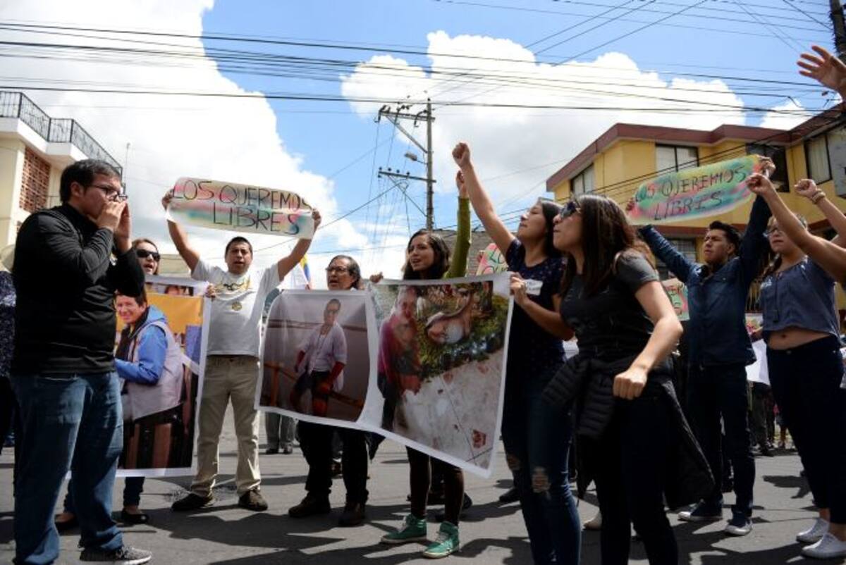 Sus familiares hicieron un plantón en la Tribuna del Sur de Quito (Ecuador) con el fin de solicitar su pronta liberación. EFE