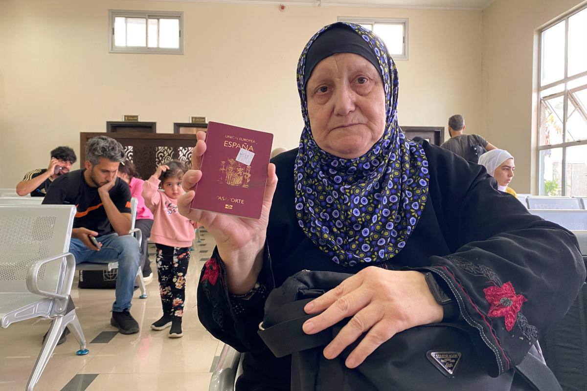 Primeros hispano-palestinos salen de Gaza rumbo a Egipto