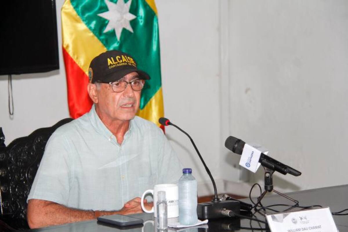 Alcalde Dau pide abstenerse de salir a marchar este 28 de abril