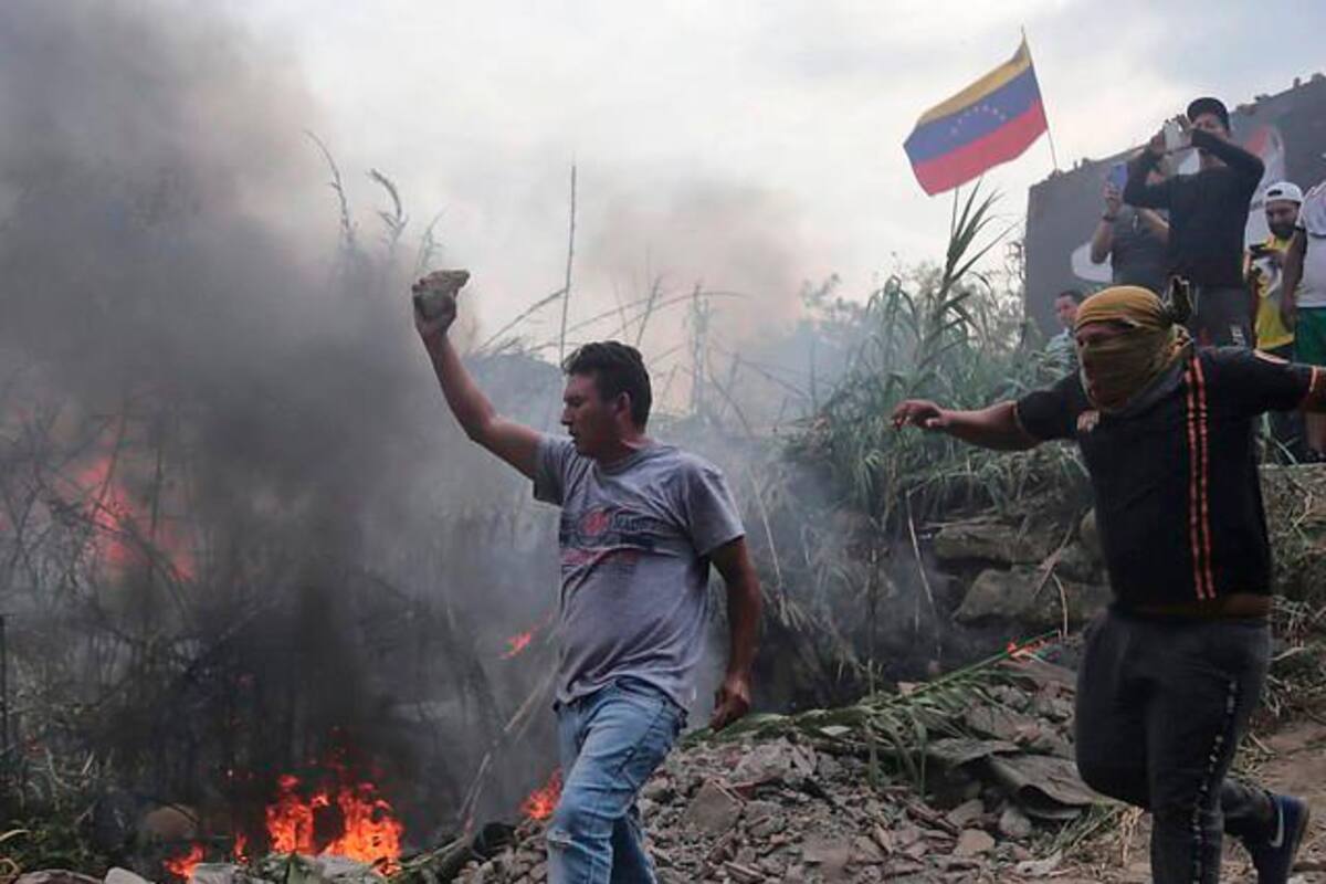 The New York Times afirma que hombres de Maduro no incendiaron ayuda humanitaria