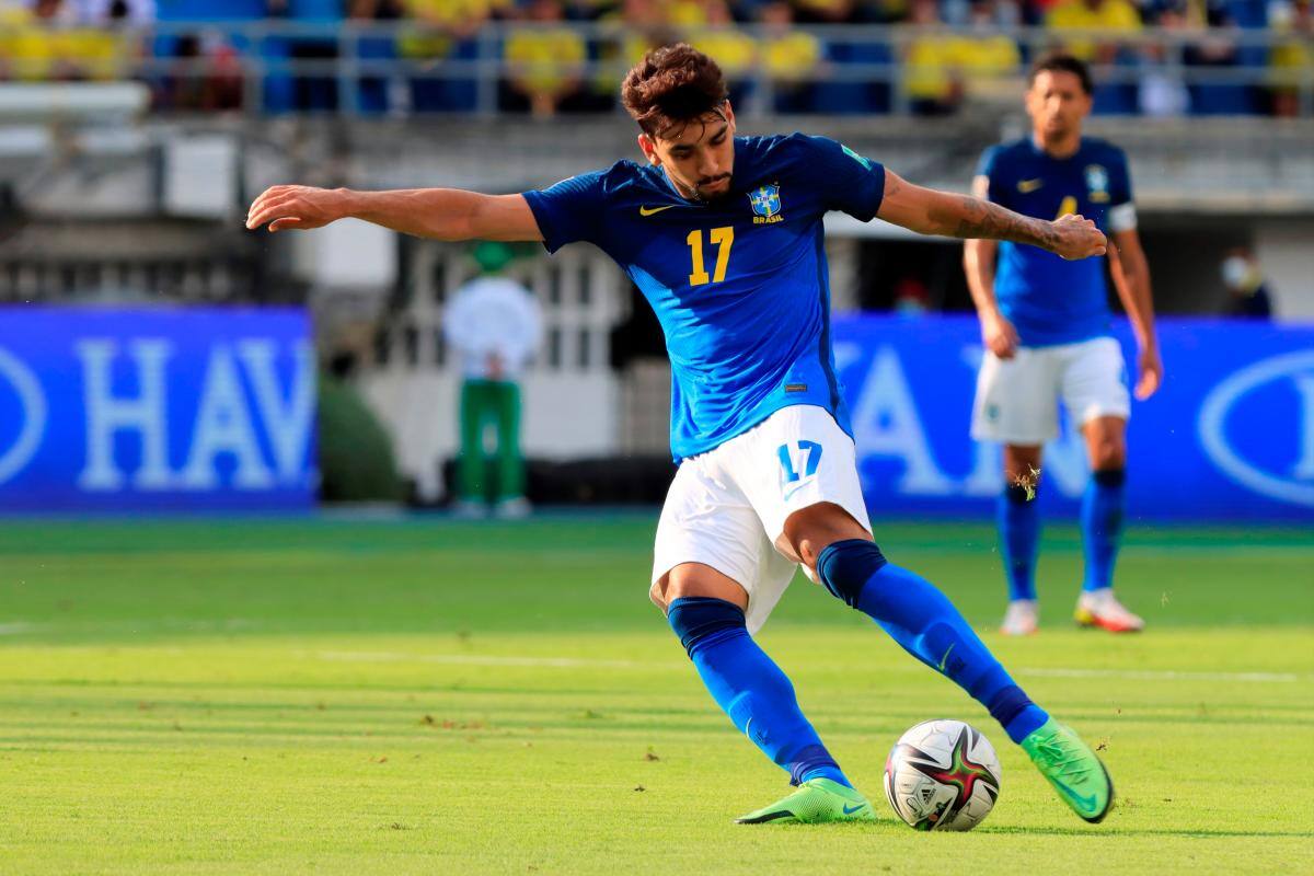 Compañero defiende a Neymar de las acusaciones de un periodista