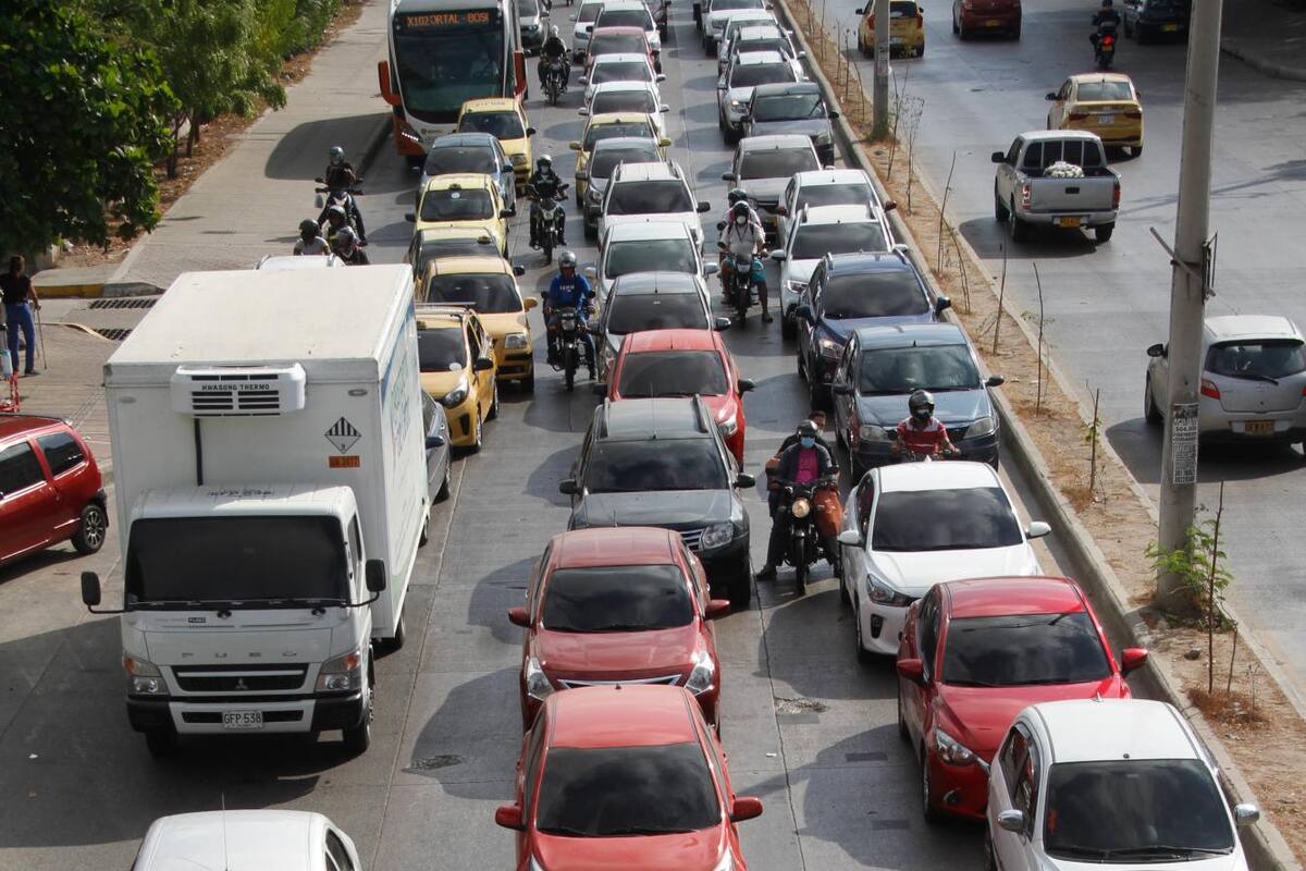 Matrículas de vehículos y motos, en reversa en Bolívar