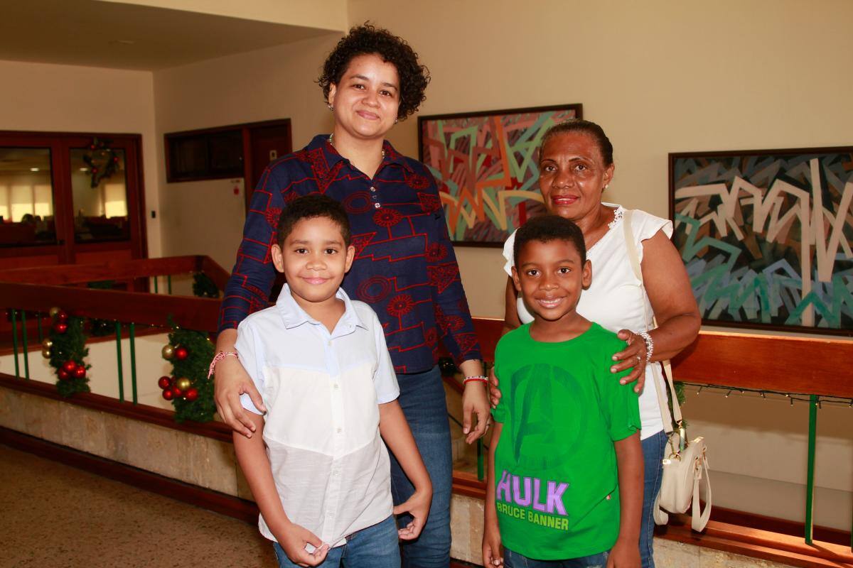 Giselle Florez Dechamps, Cenit Ortiz Frías, Gilberto Florez Carrasco y Samuel David Guerrero Palacio.