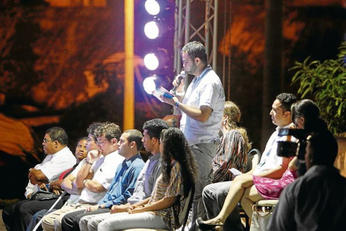 Voceros de varias organizaciones de la sociedad civil hicieron las preguntas en el segundo debate ciudadano organizado por la Comisión de Debates Políticos de Bolívar. Óscar Díaz
