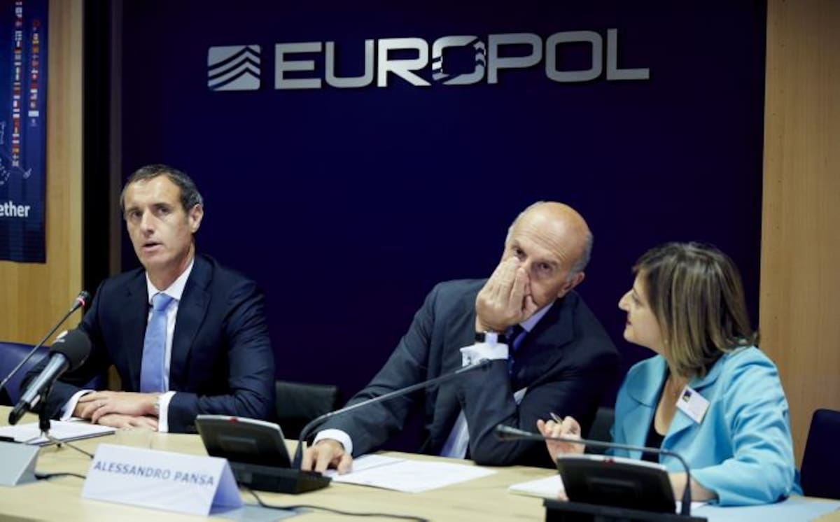 "Es el ataque coordinado más importante en Europa contra el crimen organizado", declaró el director de Europol, Rob Wainwright, en La Haya, sede de la organización. AFP Martijn Beekman