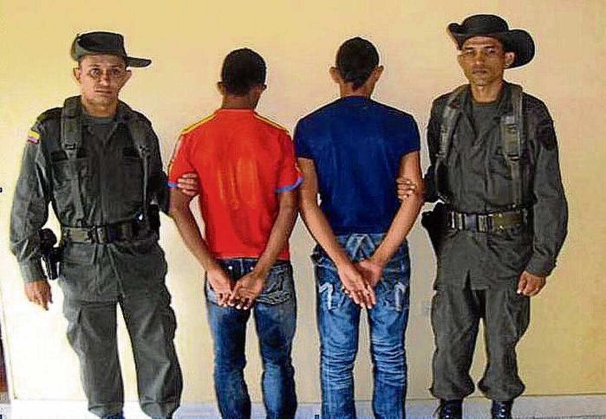 Los menores capturados deberán responder por el delito de acto carnal abusivo con menor de catorce años agravado.