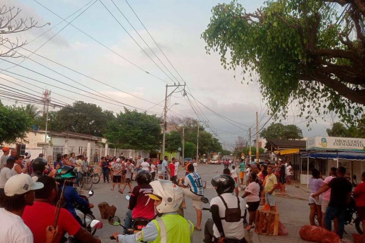 Habitantes de Olaya Herrera bloquean vía por falta de luz