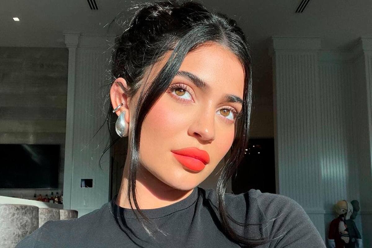 Fotos: ¡Adorable! Kylie Jenner muestra por primera vez a su hijo menor