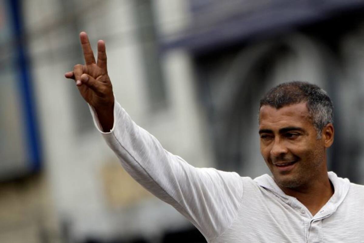 Romario celebró la dimisión de Joseph Blatter. AP Felipe Dana
