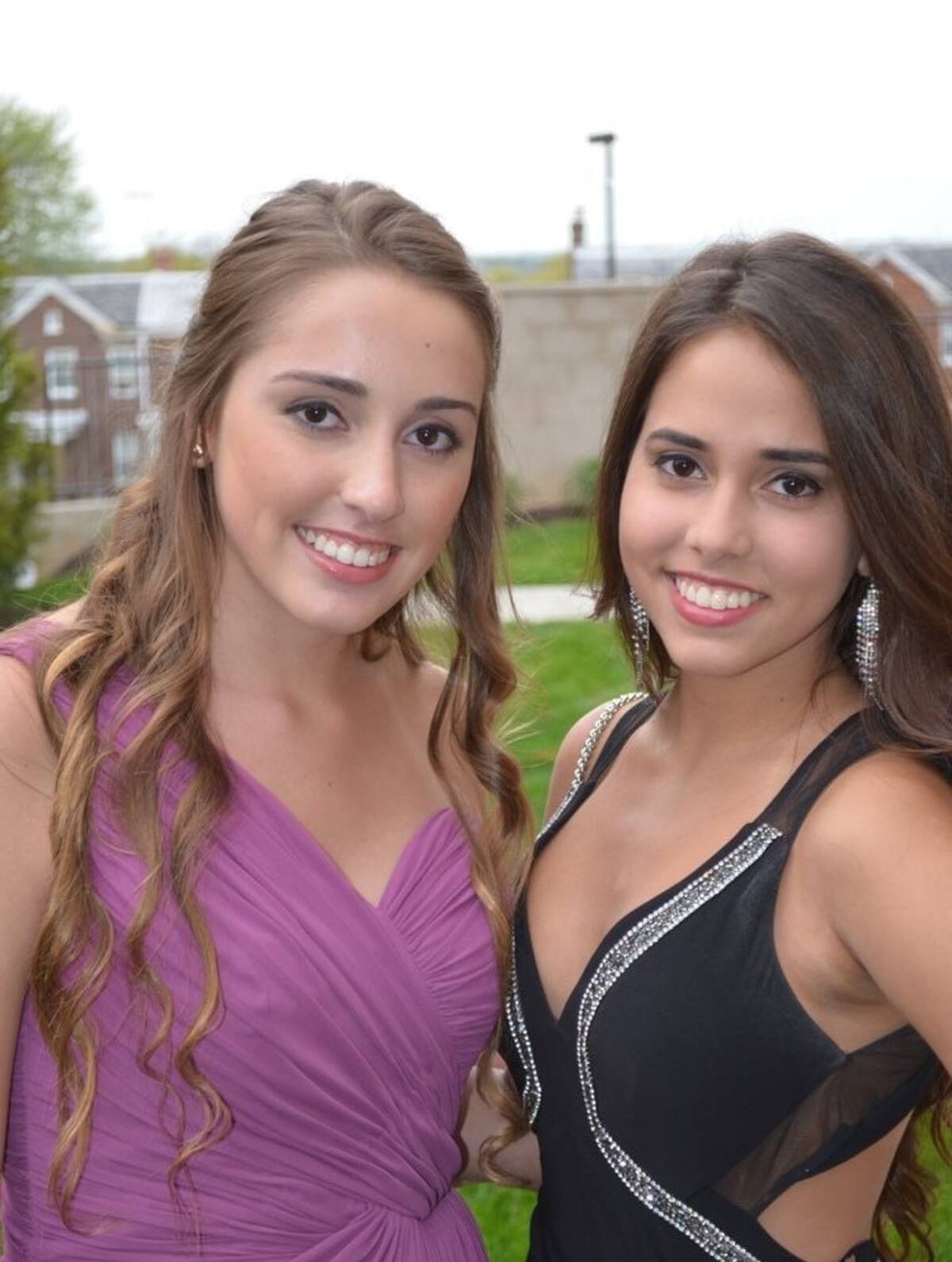 Sophia Bellamah y Gabriela Riveros.