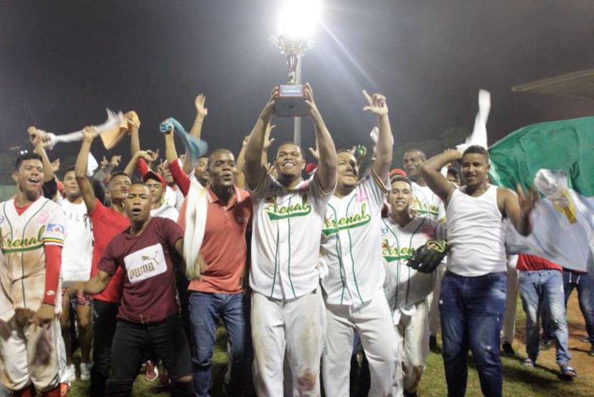 Los Tigres de Arenal vencieron a Marialabaja 10-3 y se quedaron con el máximo trofeo. Nayib Gaviria
