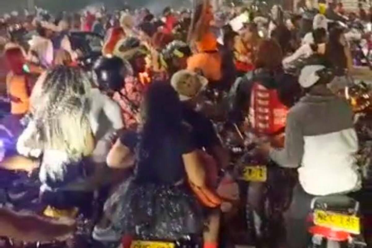 Video: caravanas de motos se tomaron vías de Cartagena durante Halloween