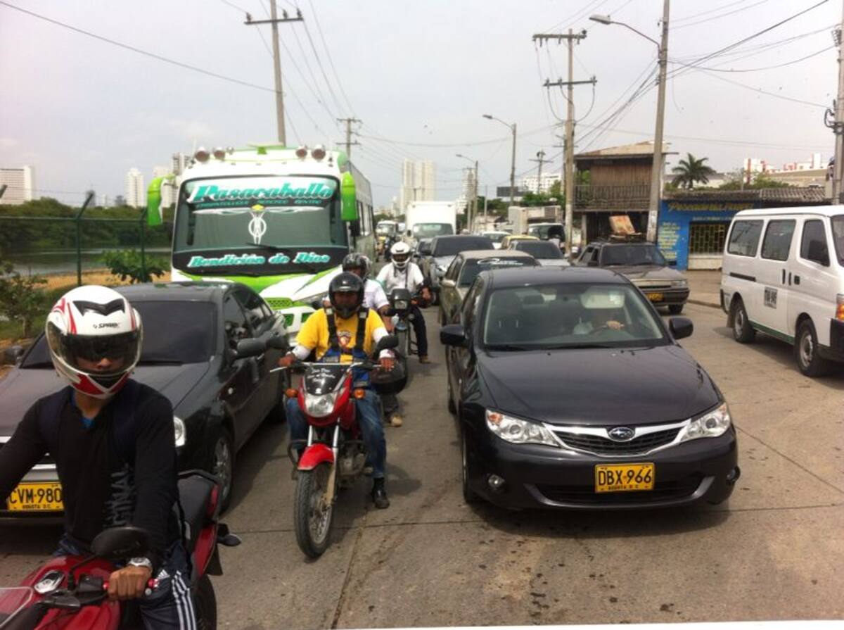 El tráfico es lento en el sector. EL UNIVERSAL