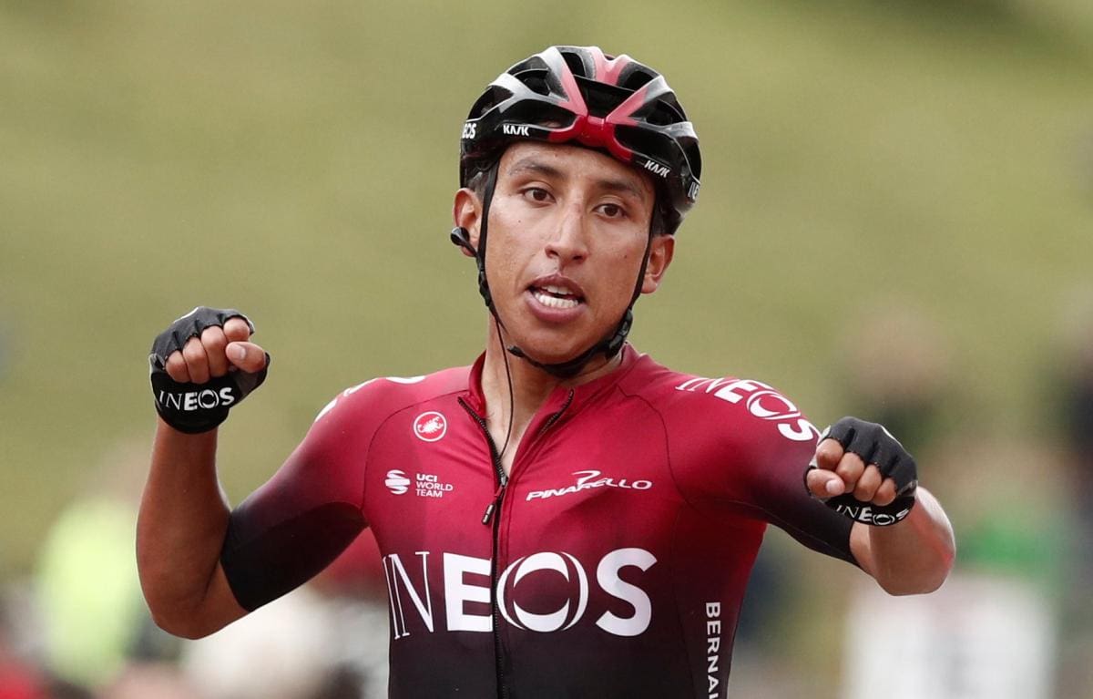 Egan Bernal celebra la victoria. //EFE