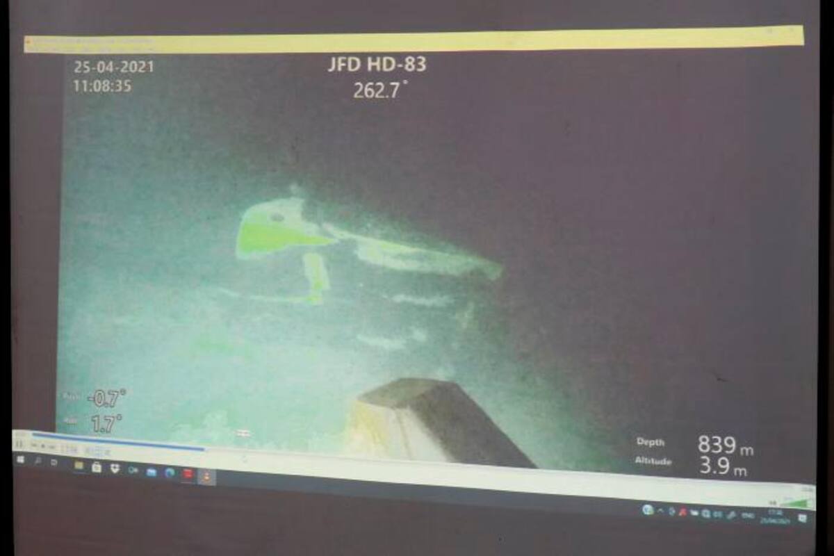 Indonesia da por muertos a los 53 tripulantes del submarino hundido