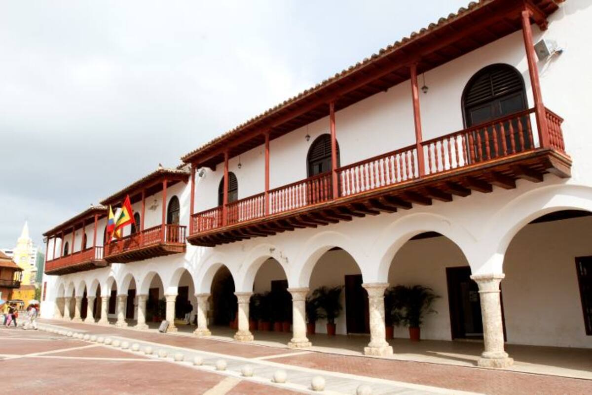 Palacio de la Aduana, sede de la Alcaldía de Cartagena. Si se elige un nuevo alcalde por atípicas, la ciudad llegará a su décimo alcalde en seis años. Los gremios pidieron continuidad. Archivo.