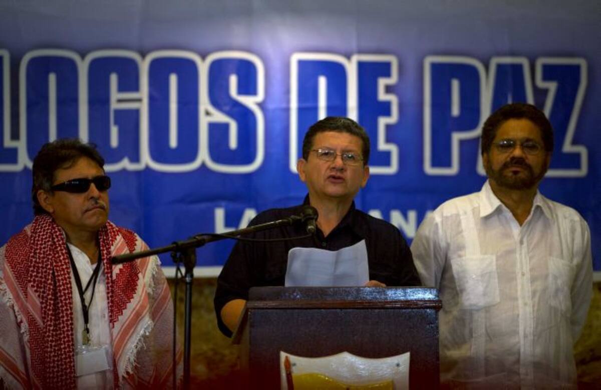 Miembros de las Farc en los diálogos de paz en La Habana. AP Ramon Espinosa