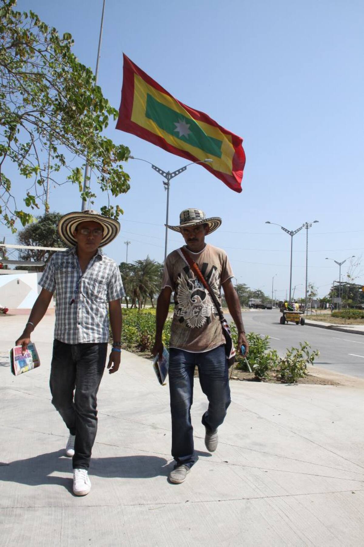 Modesto Aguilera,y Leovigildo Castillo Suárez, indígenas Zenués de los resguardos de Cartagena y Turbaco. JORGE PAYARES - CORTESÍA Q'HUBO BARRANQUILLA