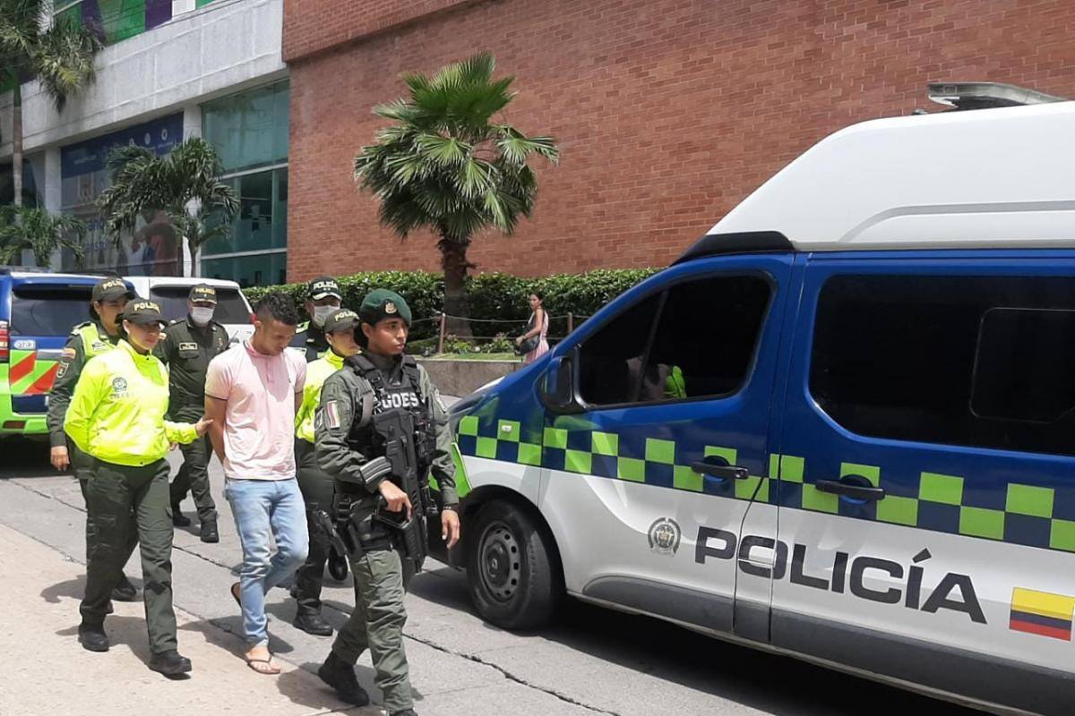 Recapturan a hombre que se había fugado de 4 centros de detención