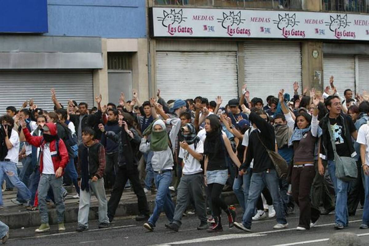 Por su parte, en la Alcaldía Mayor de Bogotá se instalará un Puesto de Mando Unificado desde donde se ejercerán controles para garantizar la normalidad en la jornada. COLPRENSA