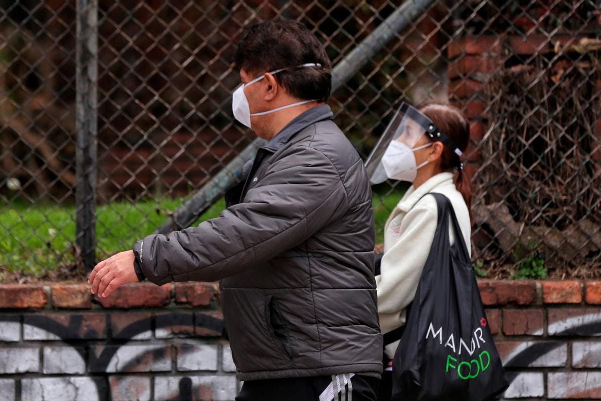 Comunidad científica pide cambiar estrategia para afrontar la pandemia