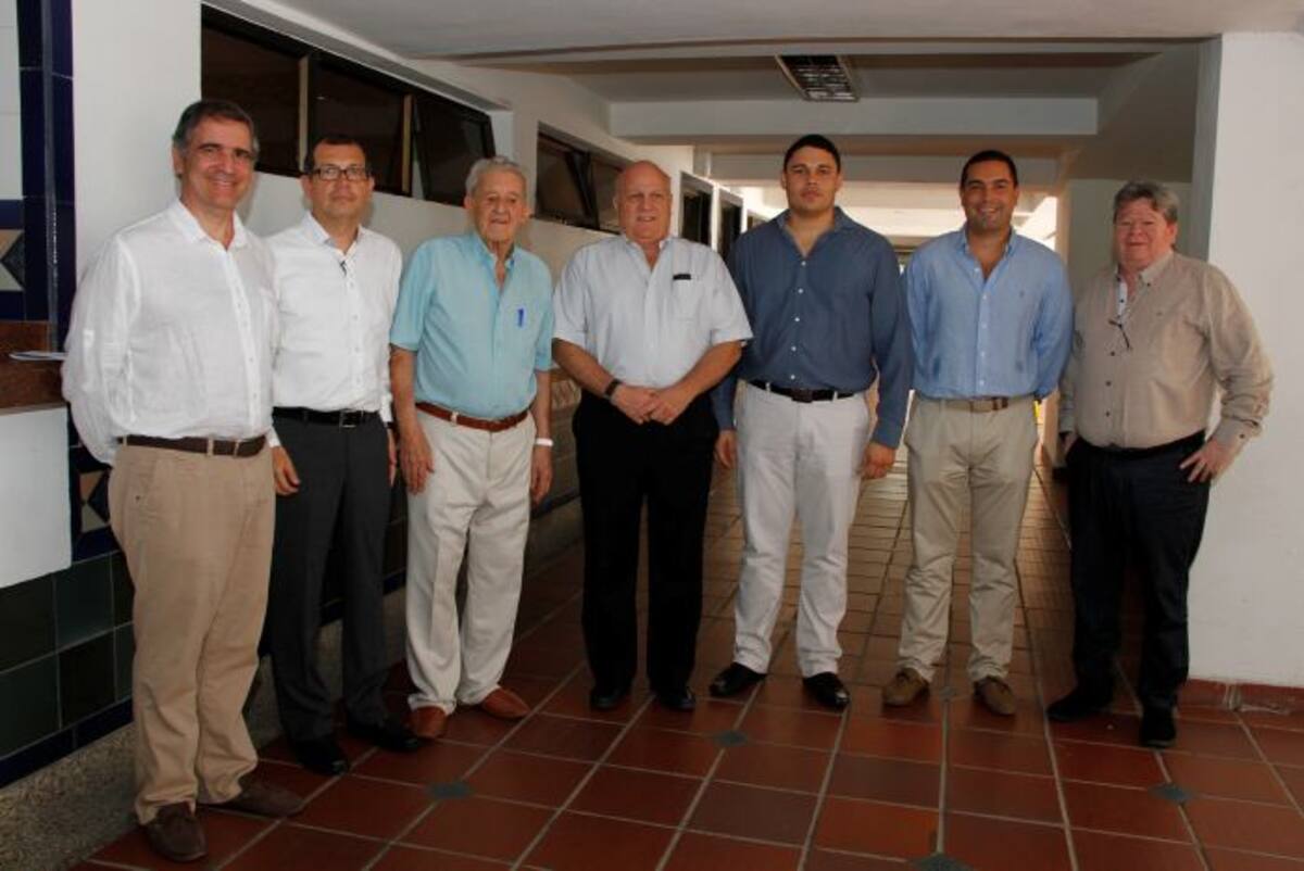 Javier Zurek, John Matallana, Enrique Zurek, Antonio Ardila, Javier Zurek, Hans Londoño y John Bonilla, gerente Comercial. MARUJA PARRA